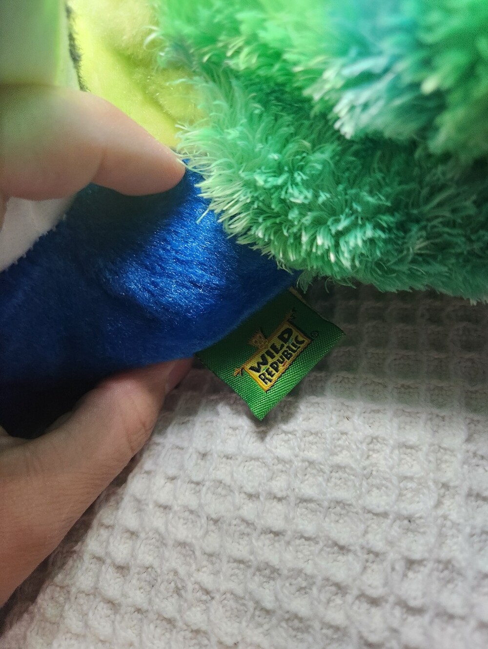 Wild Republic peacock plush stuffed animal - Picture 7 of 8